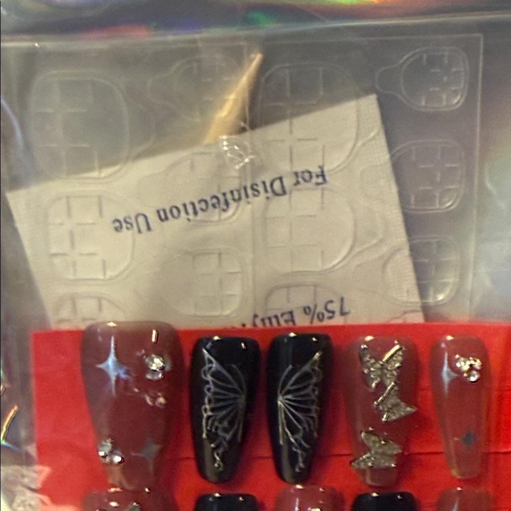 Beautiful Press On Nails - Picture 3 of 4
